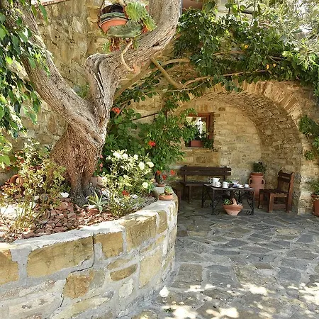 Casa La Lamia Bed & Breakfast